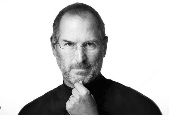 📱 La historia del iPhone y cómo revolucionó la tecnología 1 La historia del iphone