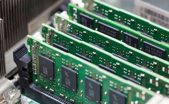 ¿Cómo cambiar la memoria RAM de tu iMac de forma segura? 7 factores esenciales 4 Componentes de memoria RAM en Mac