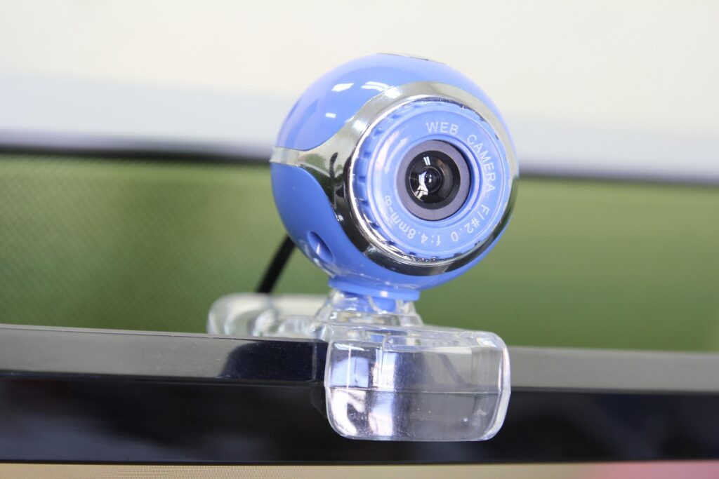 ¿Cuáles son los 10 accesorios irresistibles para Mac que mejorarán tu productividad? 2 vitamin web cam 796227 1920